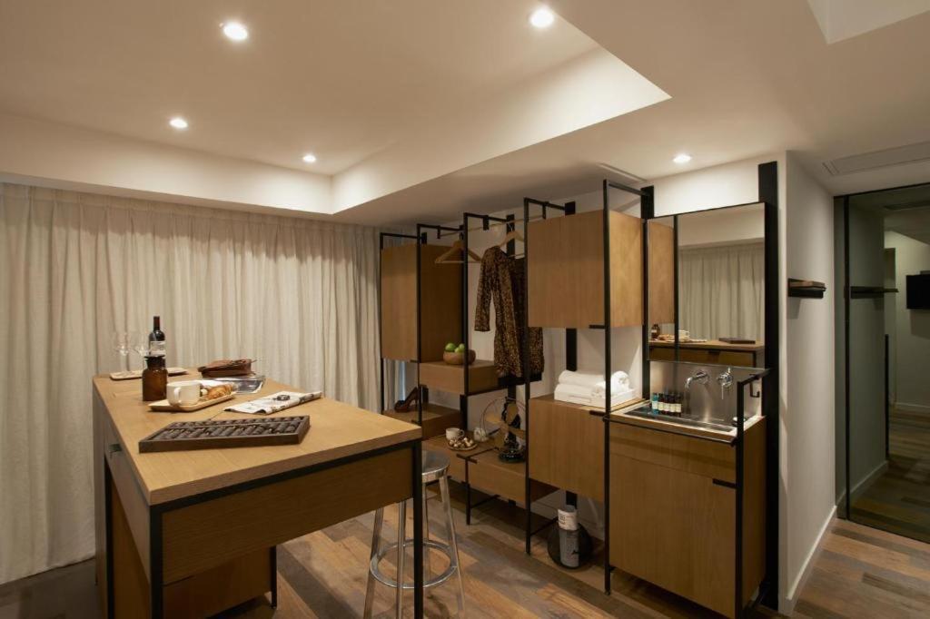 Hmlet Austin Avenue Hotel Hong Kong Exterior photo